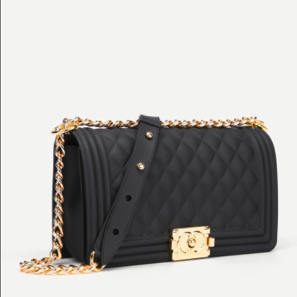 crossbody quilted chain bag